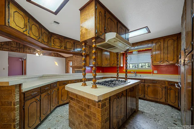 $625,000 | 1431 Highway 123, Karnes City, TX 78118