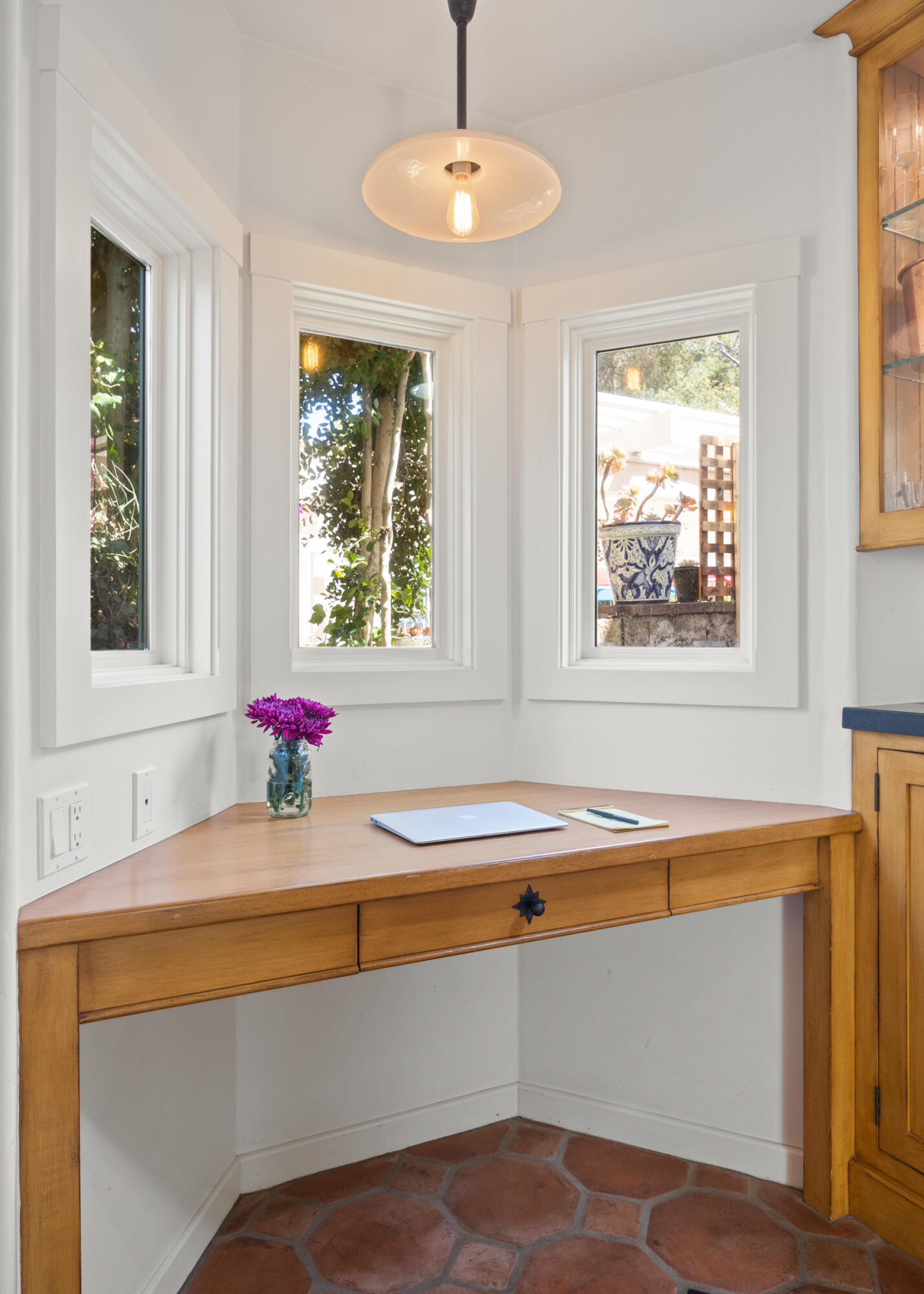 1723 Hillside Road Santa Barbara, CA 93101 - Photo 15 of 53 15