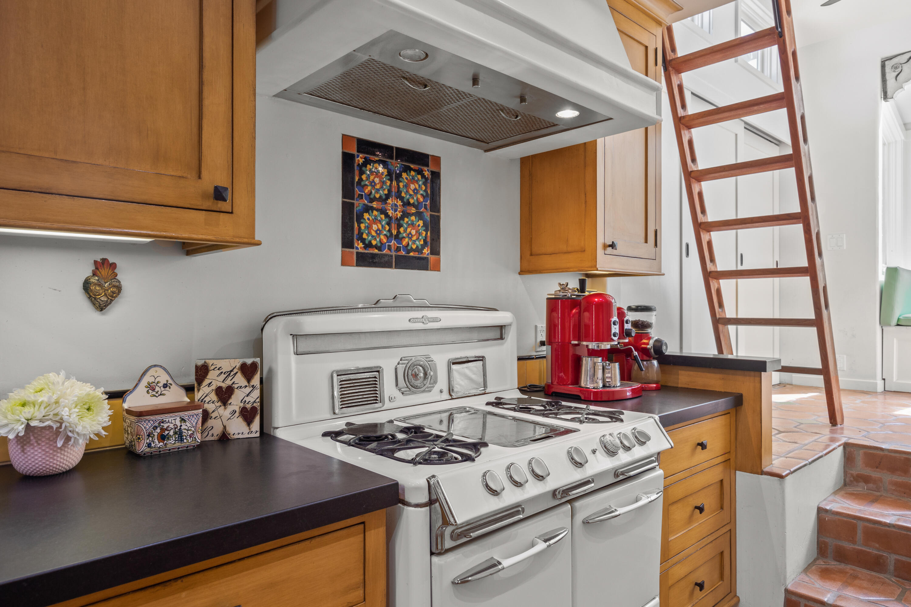 1723 Hillside Road Santa Barbara, CA 93101 - Photo 18 of 53 18