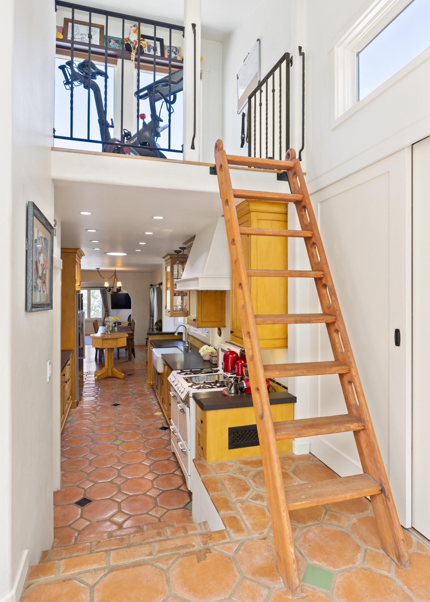 1723 Hillside Road Santa Barbara, CA 93101 - Photo 21 of 53 21