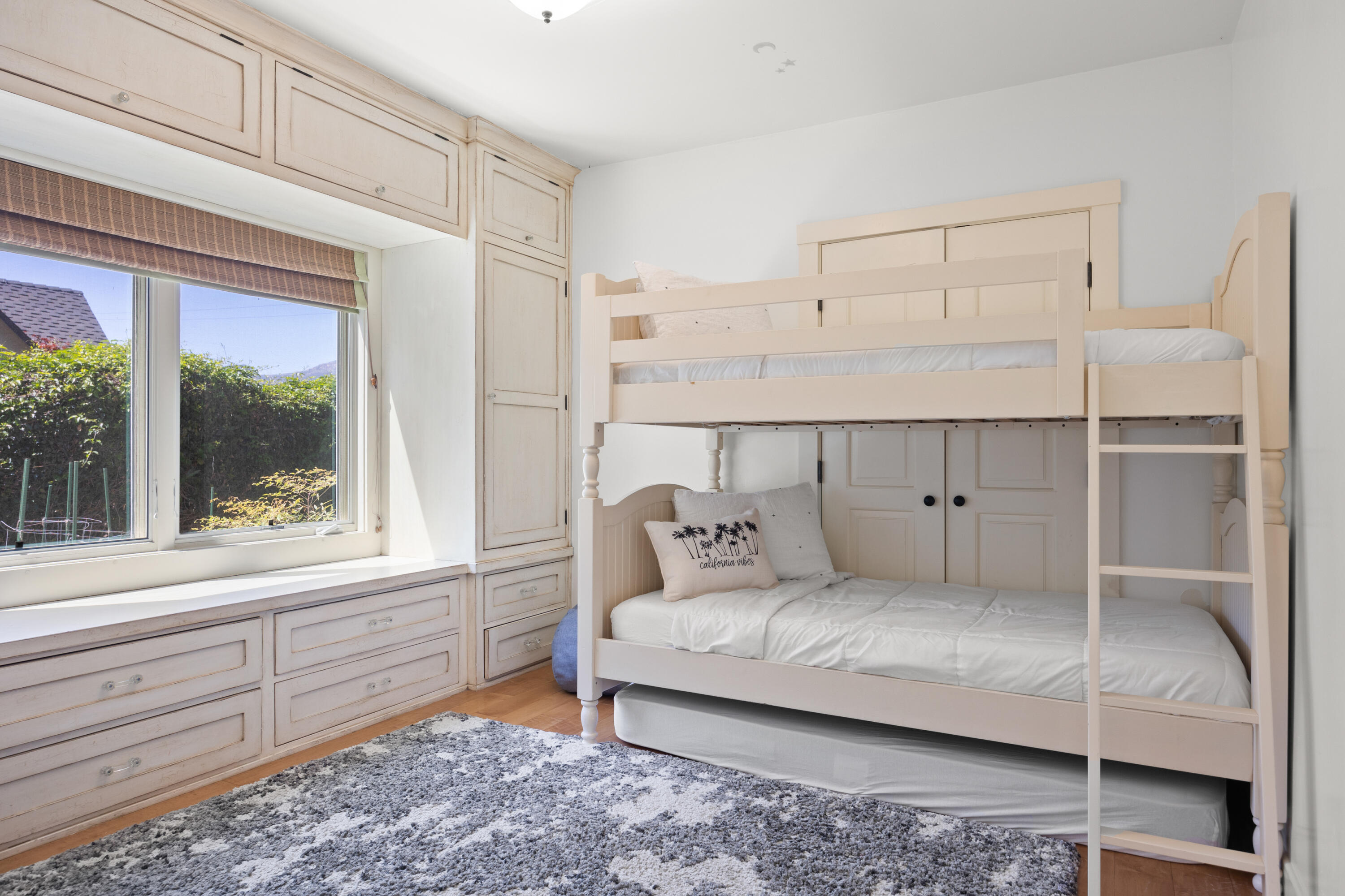1723 Hillside Road Santa Barbara, CA 93101 - Photo 27 of 53 26