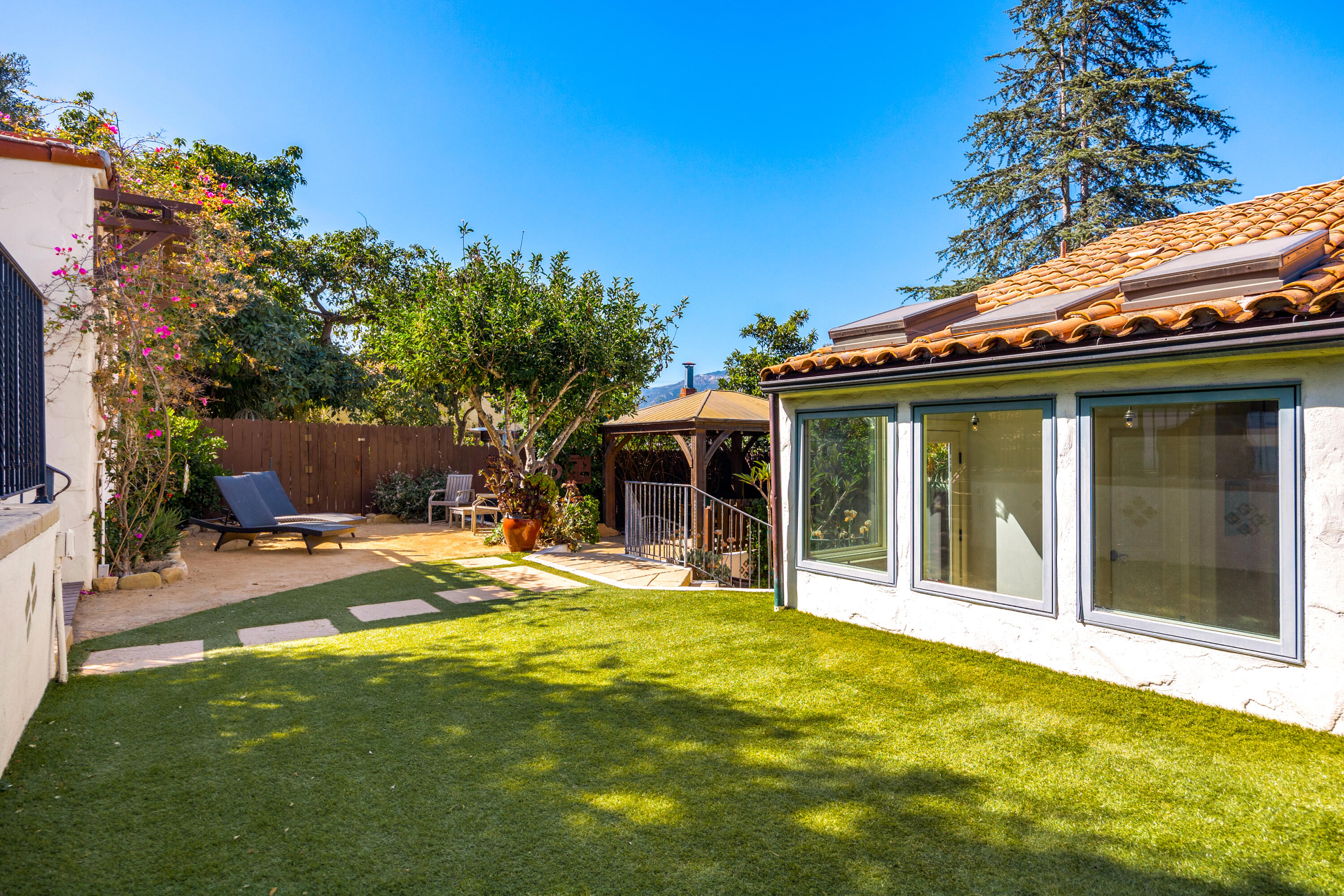 1723 Hillside Road Santa Barbara, CA 93101 - Photo 30 of 53 30