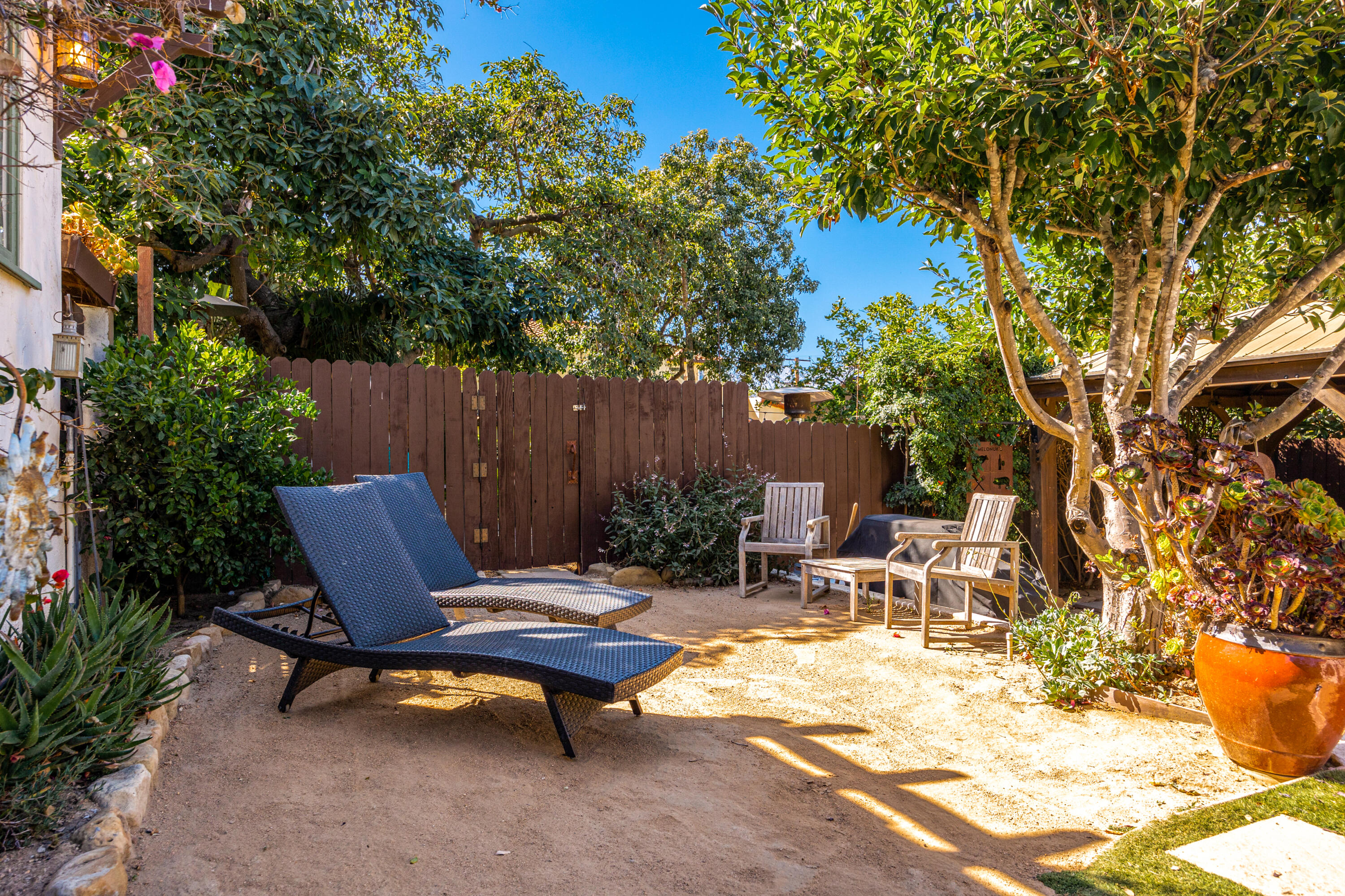 1723 Hillside Road Santa Barbara, CA 93101 - Photo 32 of 53 32