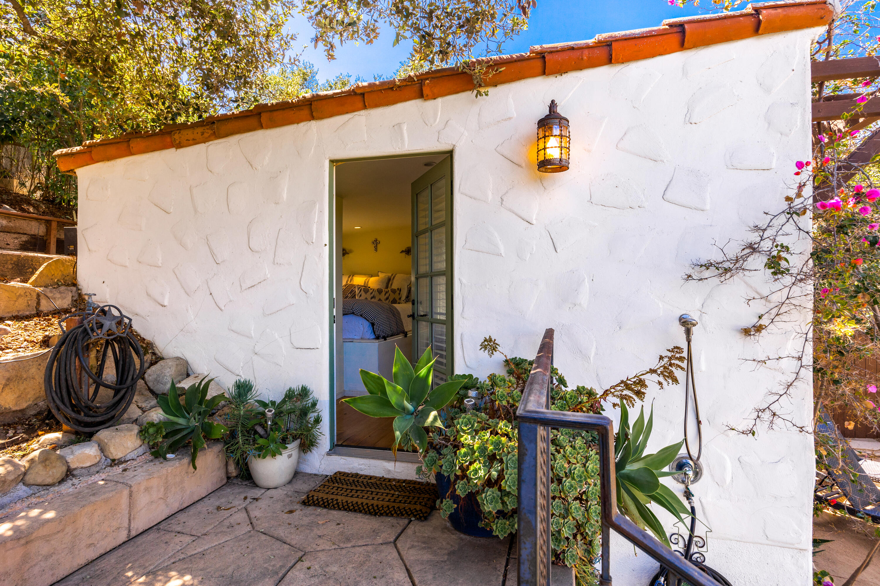 1723 Hillside Road Santa Barbara, CA 93101 - Photo 40 of 53 41