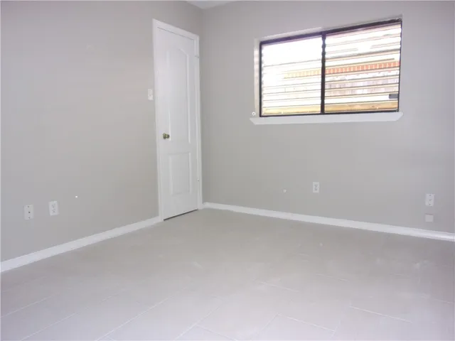 $1,900 | 4217 Ridge View Drive, Corpus Christi, TX 78413