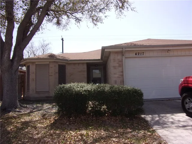 $1,900 | 4217 Ridge View Drive, Corpus Christi, TX 78413