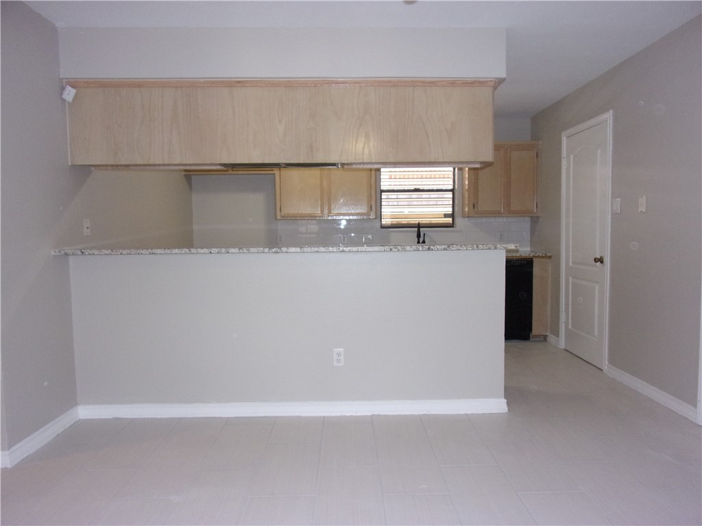 4217 Ridge View Drive Corpus Christi, TX 78413 - Photo 7 of 31