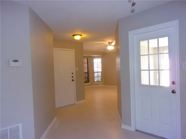 $1,900 | 4217 Ridge View Drive, Corpus Christi, TX 78413