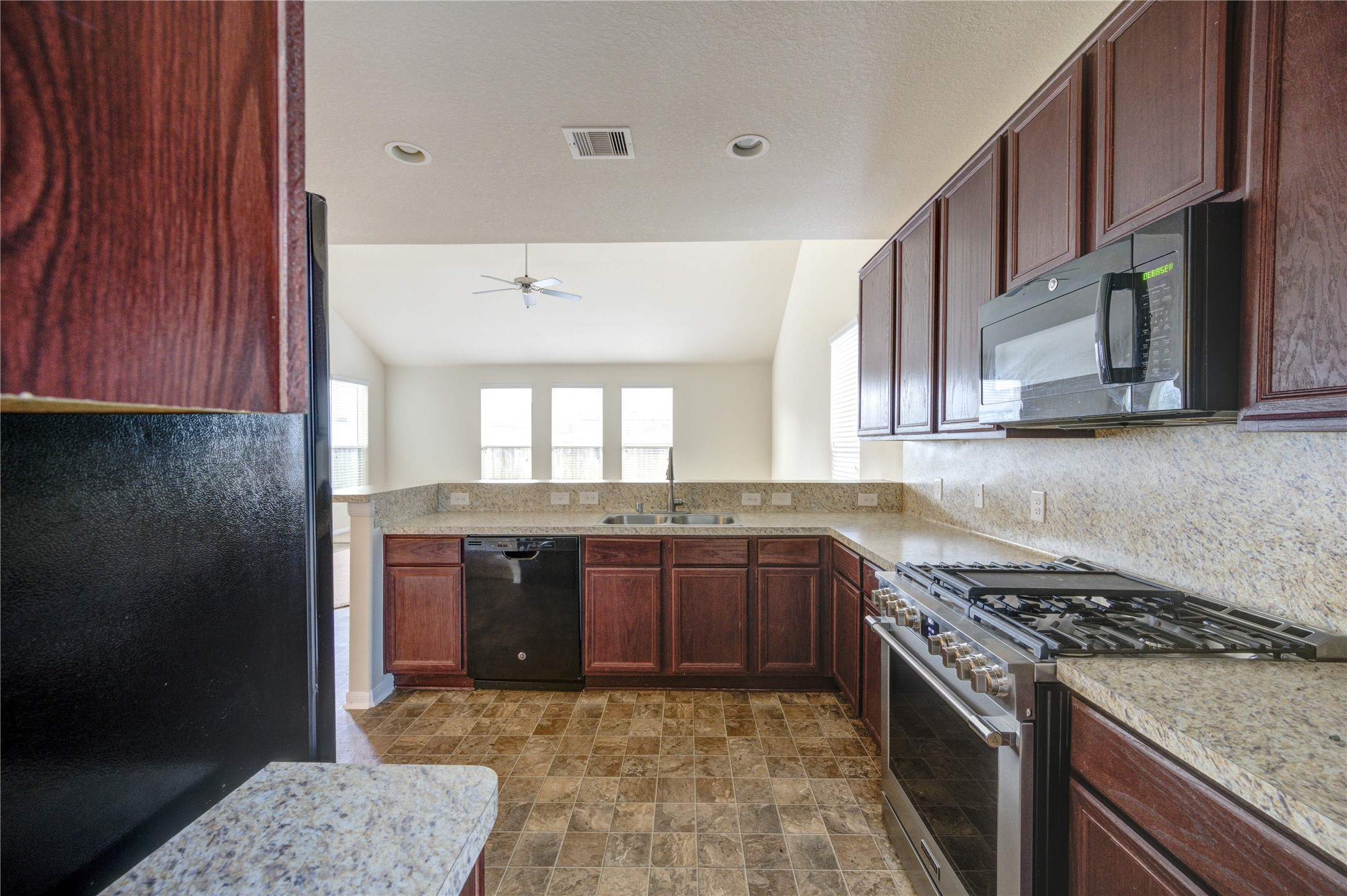 3210 Thicket Path Way Katy, TX 77493 - Photo 13 of 48