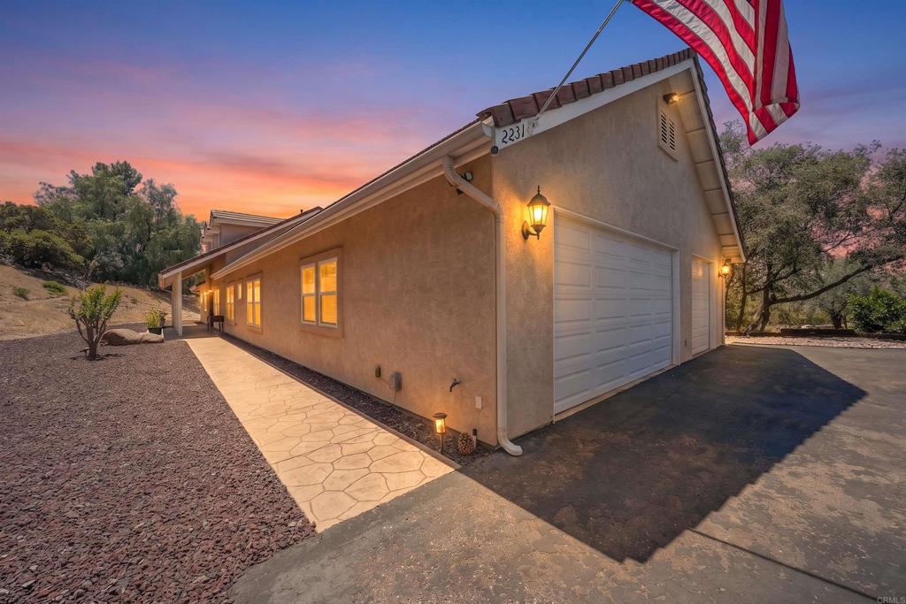 2231 Yucca Hill Road Alpine, CA 91901 - Photo 4 of 34