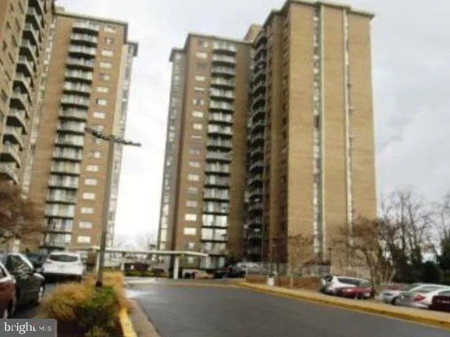 $169,600 | 1836 Metzerott Road, Unit 708, Hyattsville, MD 20783