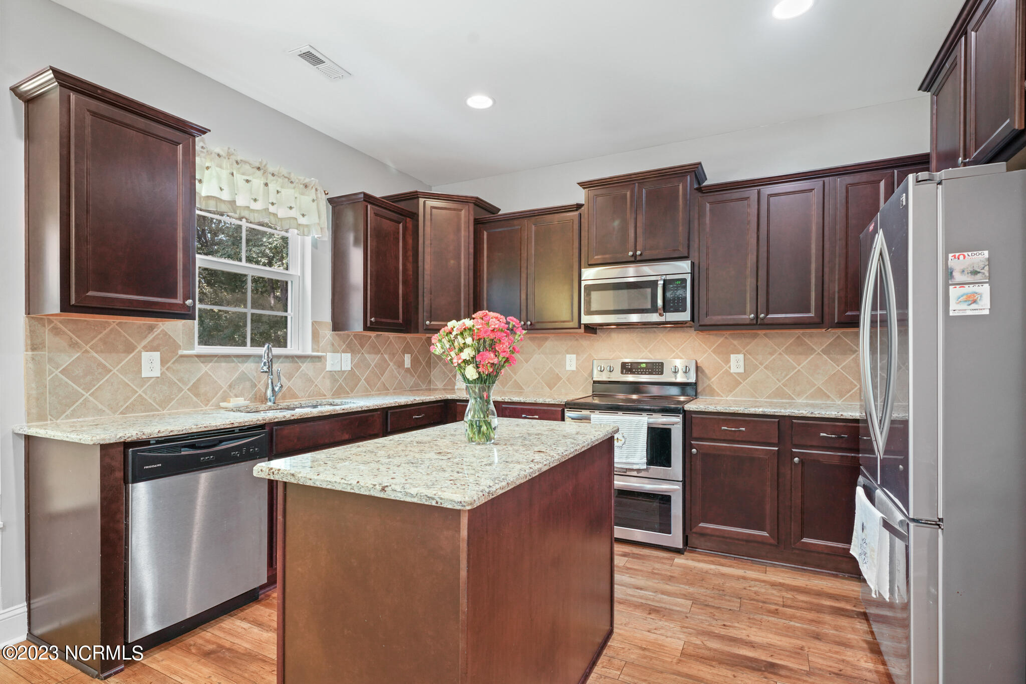 584 Michael Road Whispering Pines, NC 28327 - Photo 15 of 36 59-DSC08574