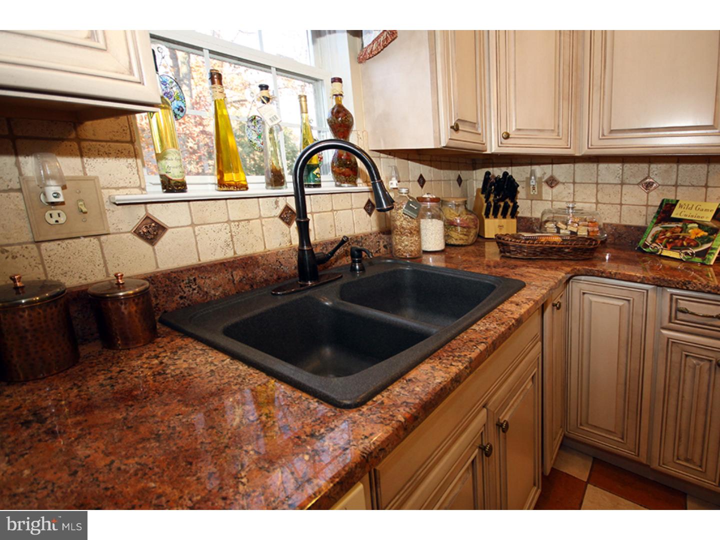 33 Wiltons Landing Road Sicklerville, NJ 08081 - Photo 5 of 25 Gallery Image 5