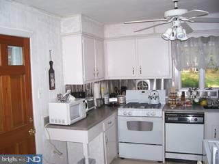 429 Colonial Road Bellmawr, NJ 08031 - Photo 4 of 6
