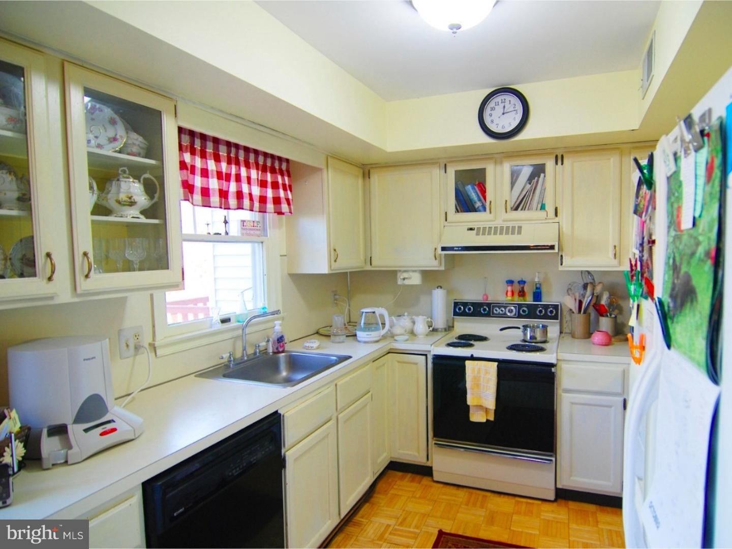 8 Independence Way Doylestown, PA 18901 - Photo 6 of 14 Kitchen