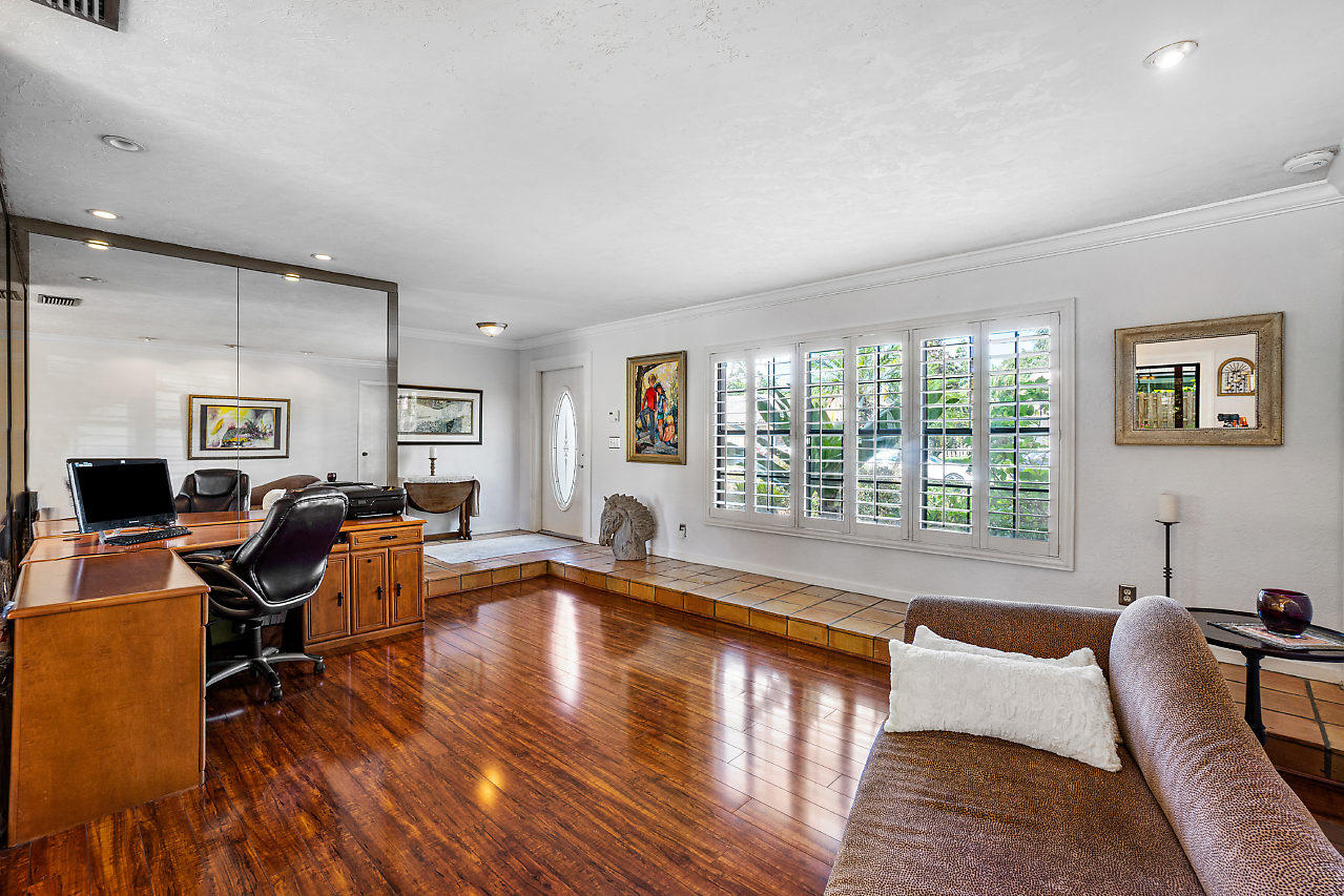 2366 Northwest 30th Road Boca Raton, FL 33431 - Photo 13 of 34 013-2366NW30thRd-BocaRaton-FL-small