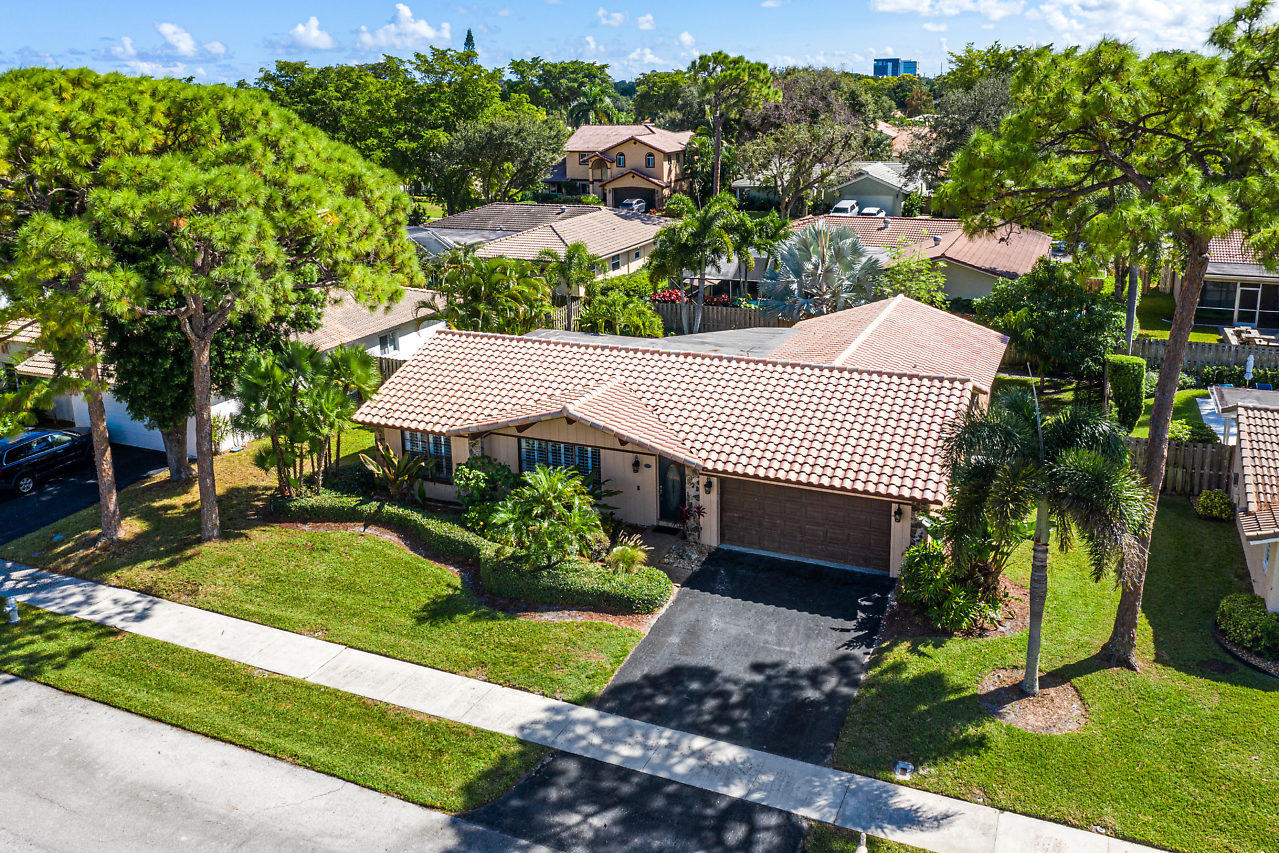 2366 Northwest 30th Road Boca Raton, FL 33431 - Photo 31 of 34 032-2366NW30thRd-BocaRaton-FL-small