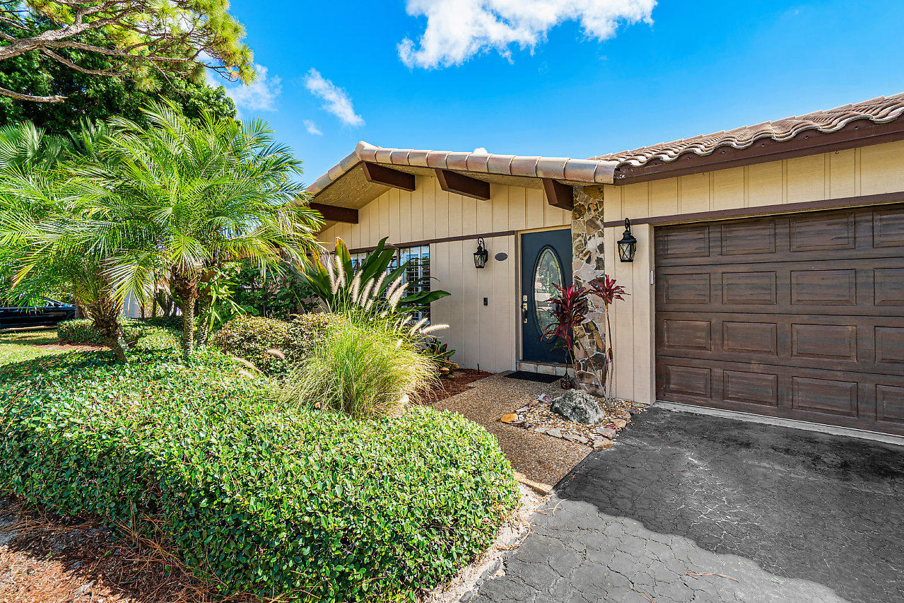 2366 Northwest 30th Road Boca Raton, FL 33431 - Photo 4 of 34 004-2366NW30thRd-BocaRaton-FL-small