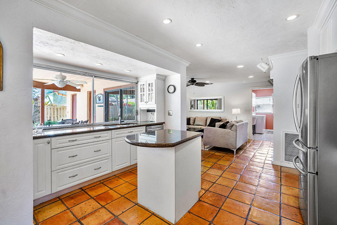 2366 Northwest 30th Road Boca Raton, FL 33431 - Photo 5 of 34 006-2366NW30thRd-BocaRaton-FL-small