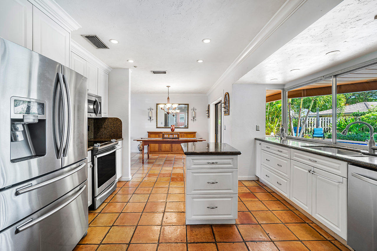 2366 Northwest 30th Road Boca Raton, FL 33431 - Photo 6 of 34 010-2366NW30thRd-BocaRaton-FL-small