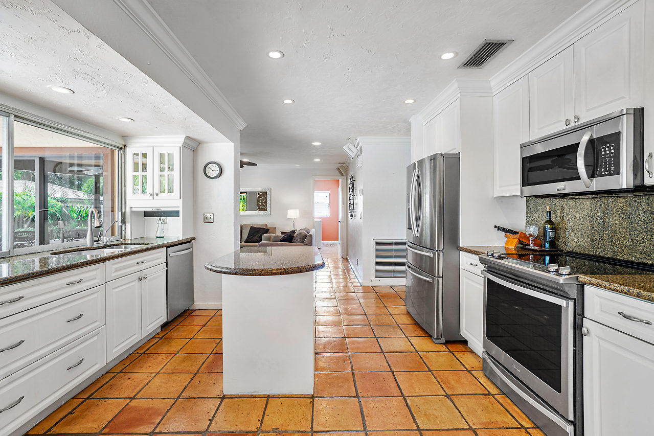 2366 Northwest 30th Road Boca Raton, FL 33431 - Photo 8 of 34 008-2366NW30thRd-BocaRaton-FL-small