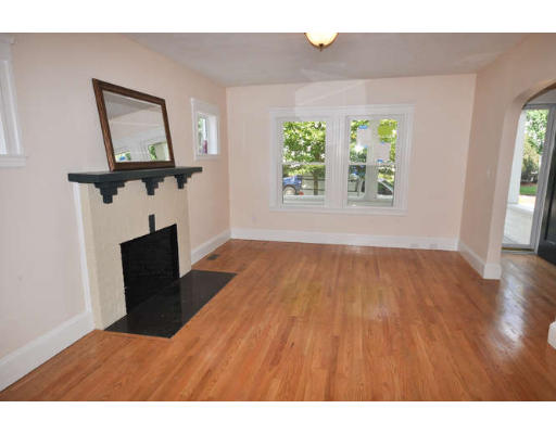 23 Harvard Road, Unit 23 Belmont, MA 02478 - Photo 4 of 12 Gallery Image 4