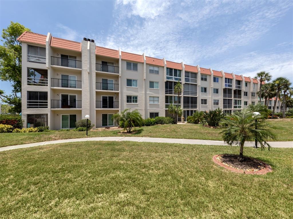 230 Santa Maria Street, Unit 333, Venice, FL 34285 Compass