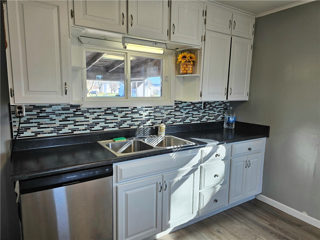 303 North Oakland Road Ashmore, IL 61912 - Photo 6 of 23
