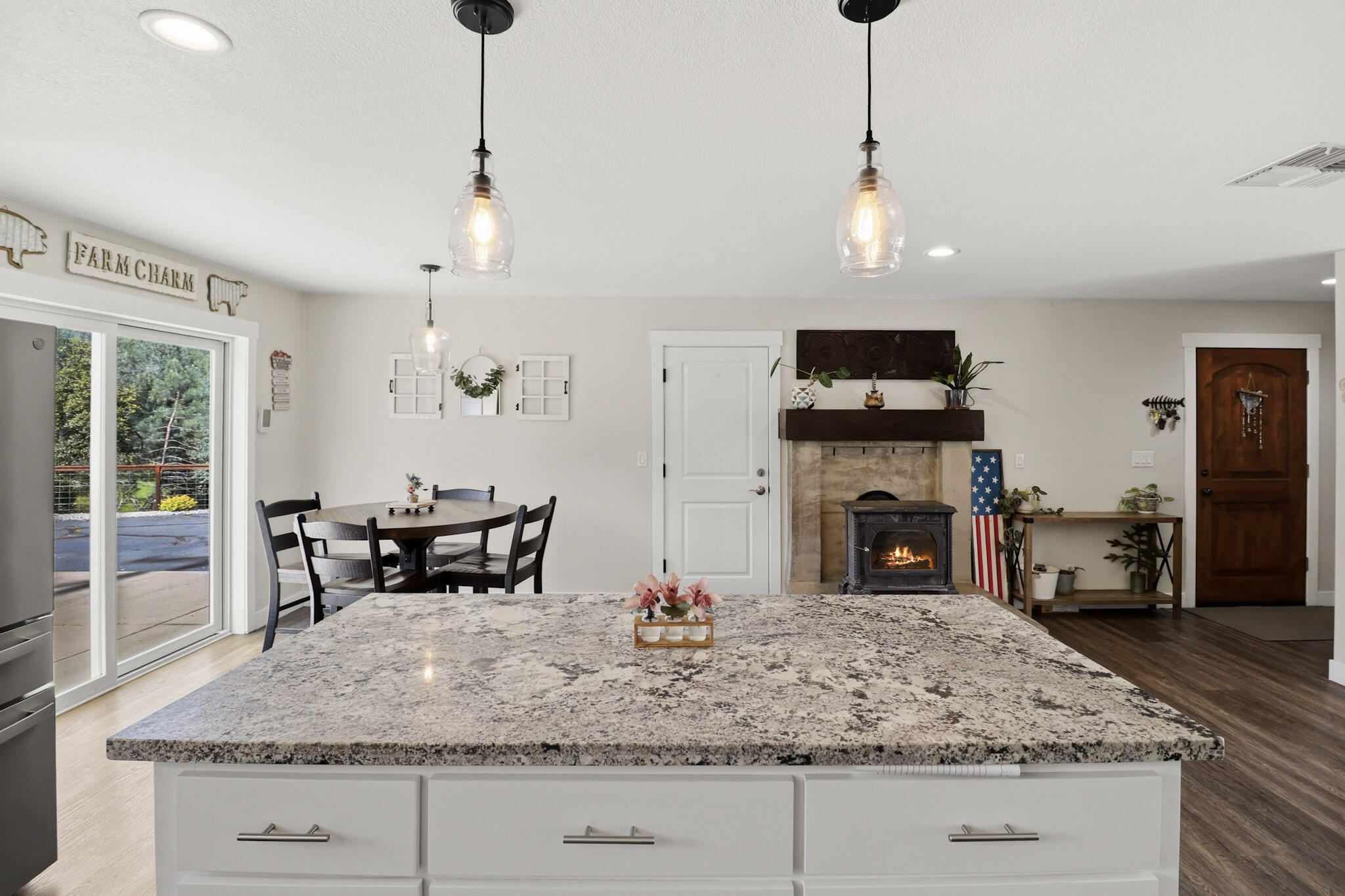 7300 Placer Road Redding, CA 96001 - Photo 8 of 54 Center Island