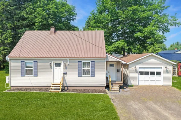 $209,900 | 6 Vesta Drive, Caribou, ME 04736