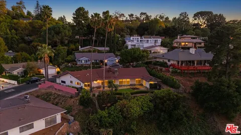 $2,049,500 | 15451 Longbow Drive, Sherman Oaks, CA 91403