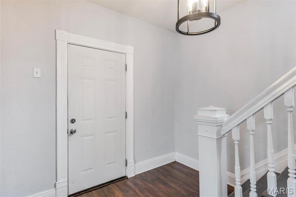 750 Lemay Ferry Road St. Louis, MO 63125 - Photo 3 of 35