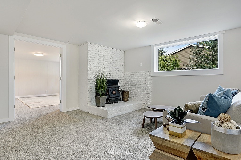 724 14th Way Southwest Edmonds, WA 98020 - Photo 14 of 24 Gallery Image 14