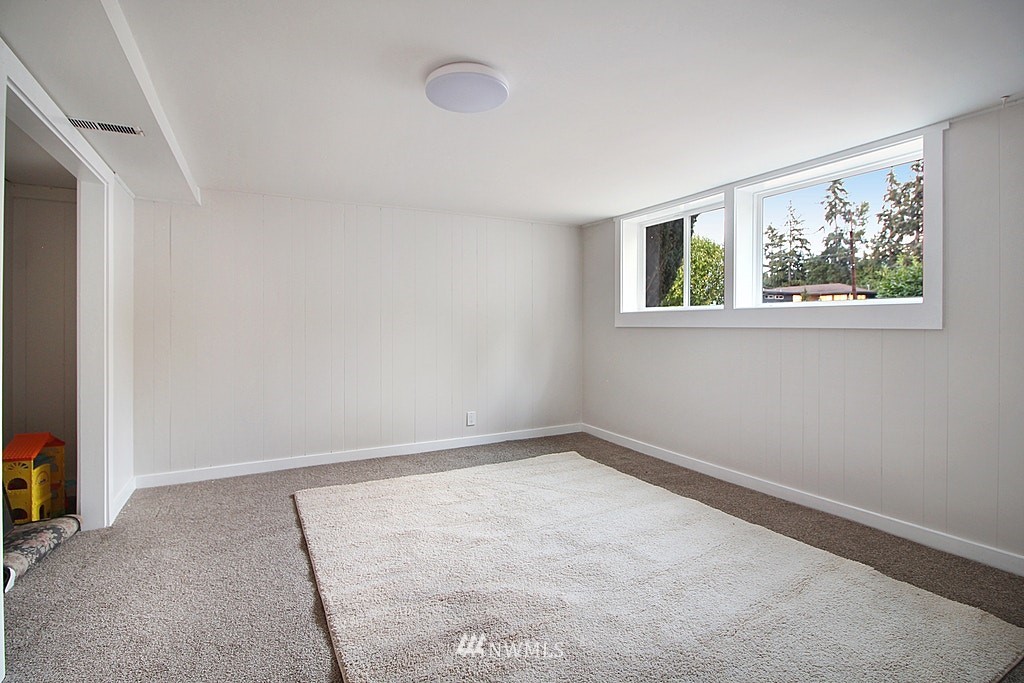 724 14th Way Southwest Edmonds, WA 98020 - Photo 16 of 24 Gallery Image 16