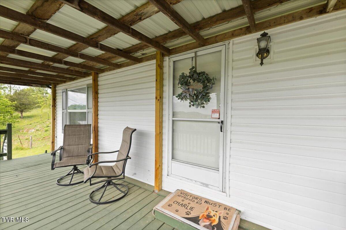 12207 Reedy Creek Road Bristol, VA 24202 - Photo 23 of 43 22-128A2623