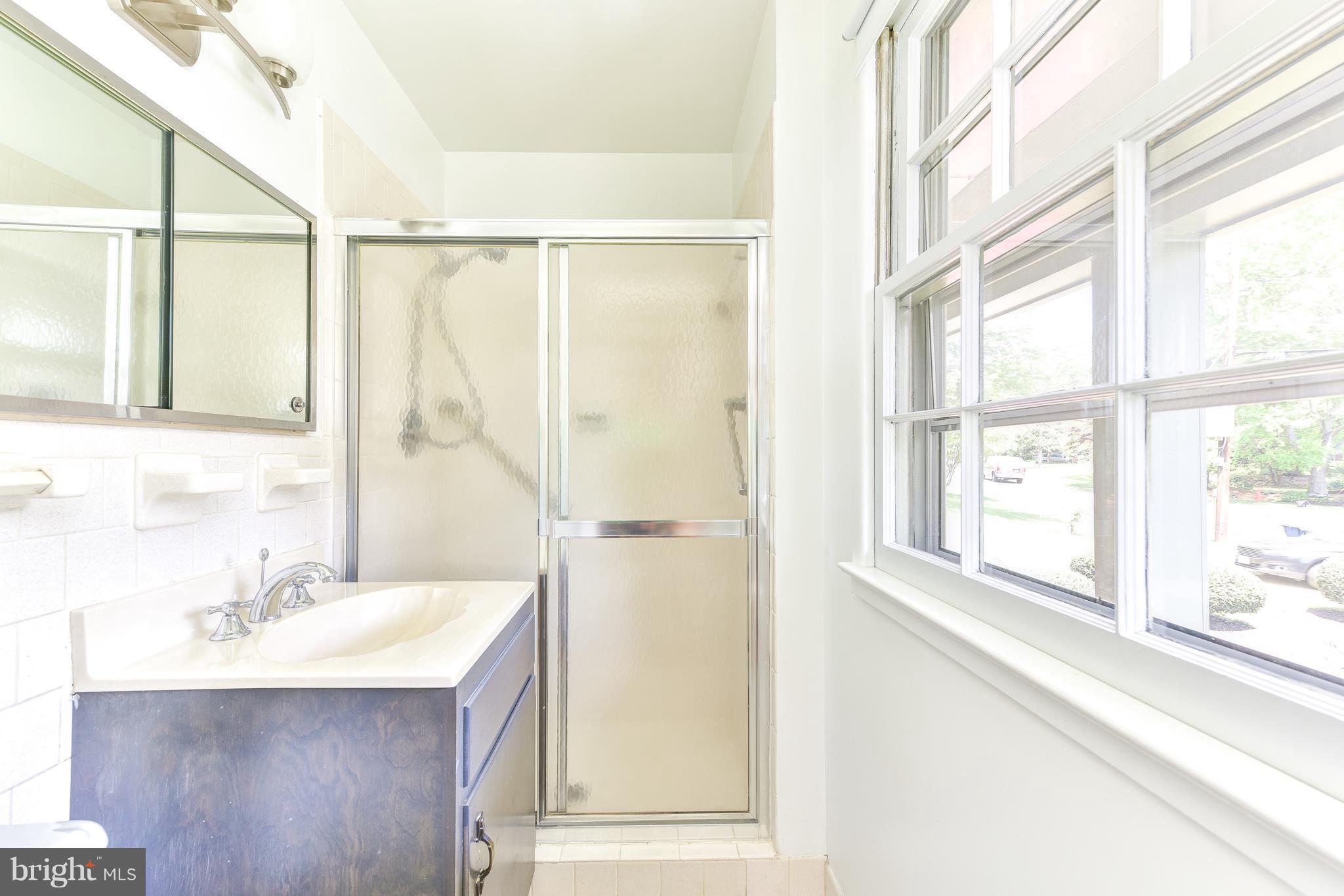 2620 Culpeper Road Alexandria, VA 22308 - Photo 12 of 30 Master Bath