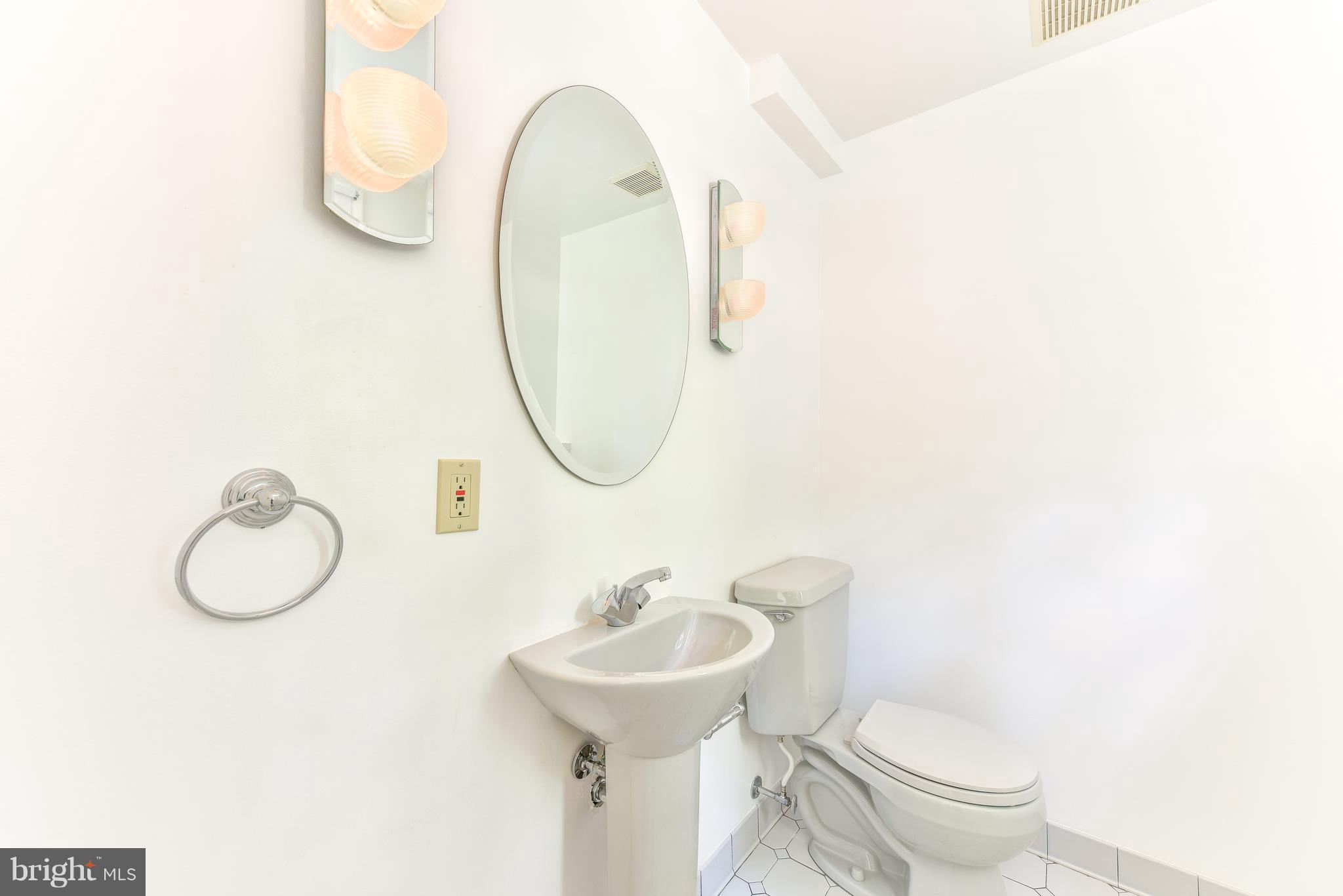 2620 Culpeper Road Alexandria, VA 22308 - Photo 23 of 30 Powder room (half bath) lower level