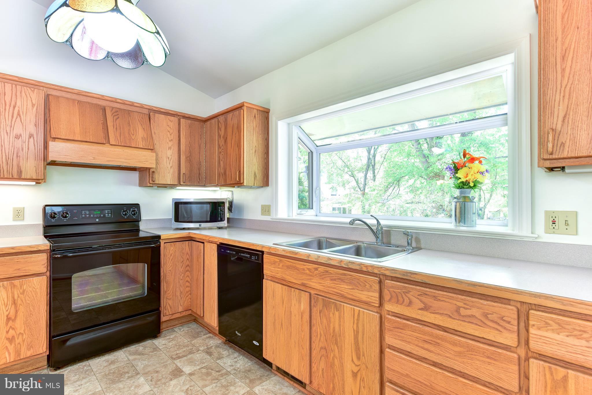 2620 Culpeper Road Alexandria, VA 22308 - Photo 7 of 30 Kitchen