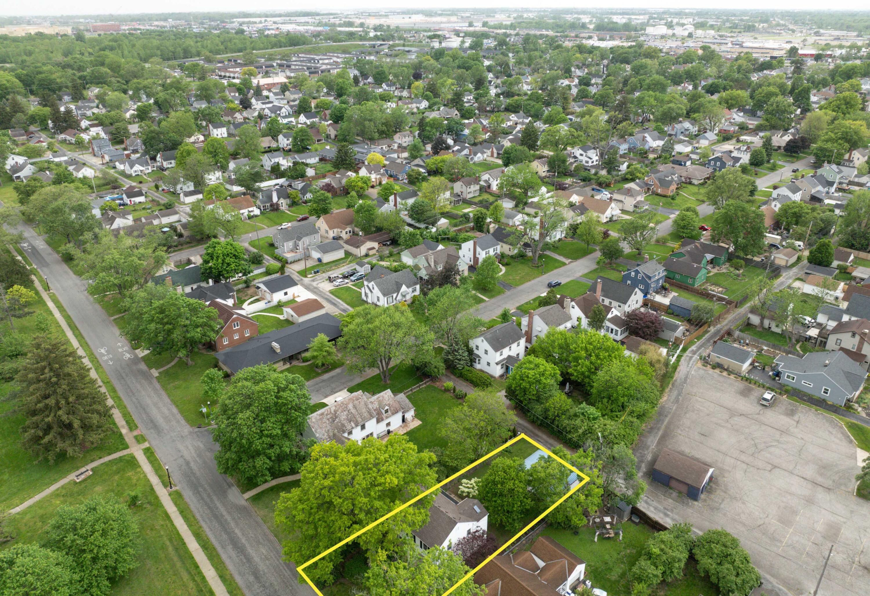 3220 Wicklow Road Columbus, OH 43204 - Photo 70 of 109 3220-Wicklow-DRONE-12