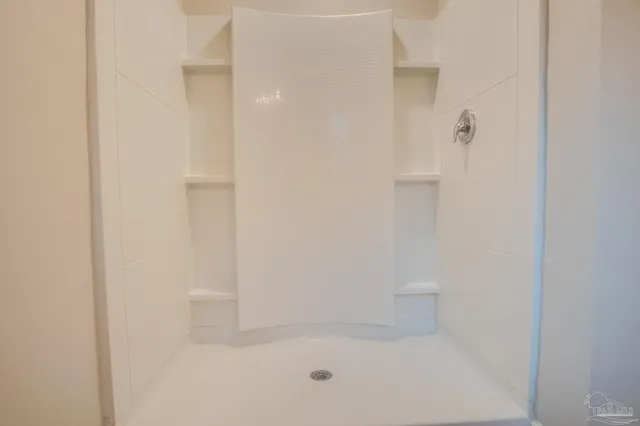 $1,845 | 7818 Lakeside Oaks Drive, Pensacola, FL 32526