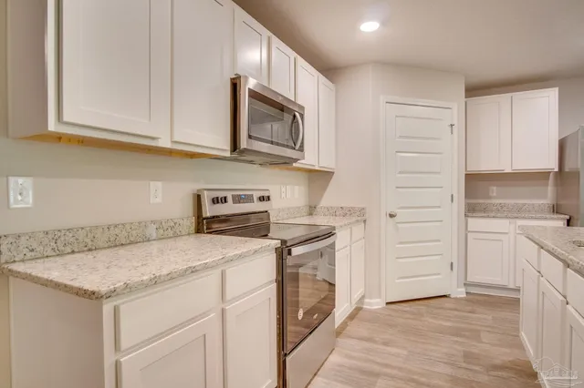 $1,845 | 7818 Lakeside Oaks Drive, Pensacola, FL 32526