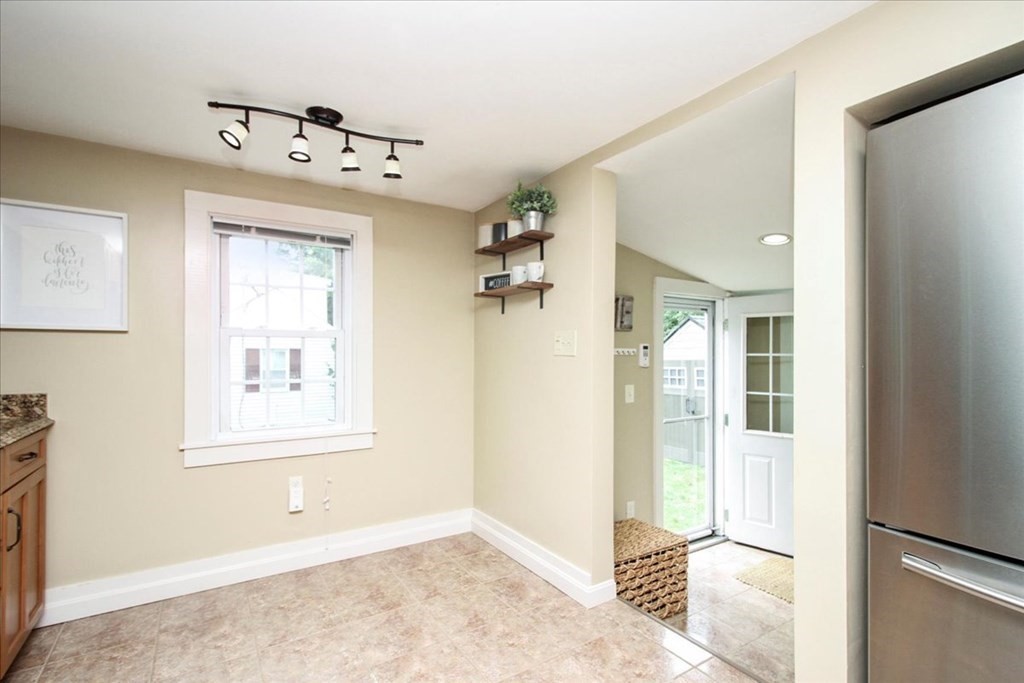 34 Brookhaven Road Worcester, MA 01606 - Photo 10 of 31 Gallery Image 10