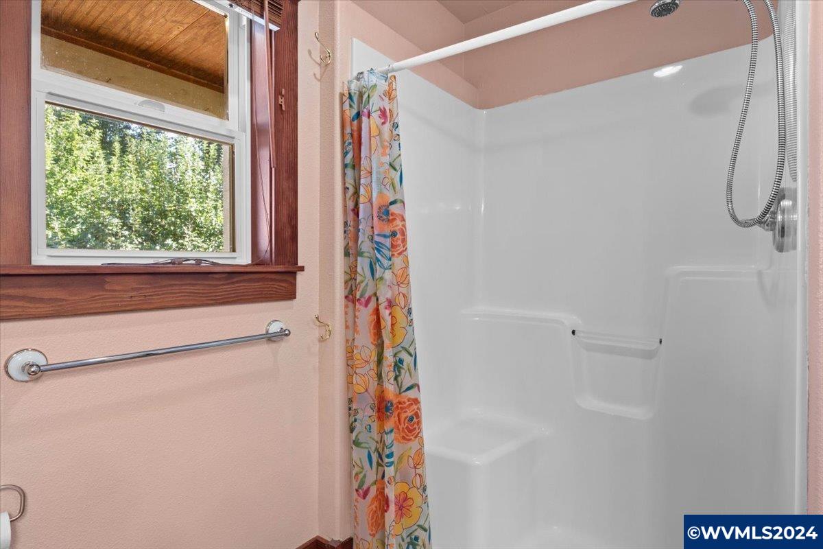 560 Southwest Hayter Street Dallas, OR 97338 - Photo 31 of 48 Gallery Image 31