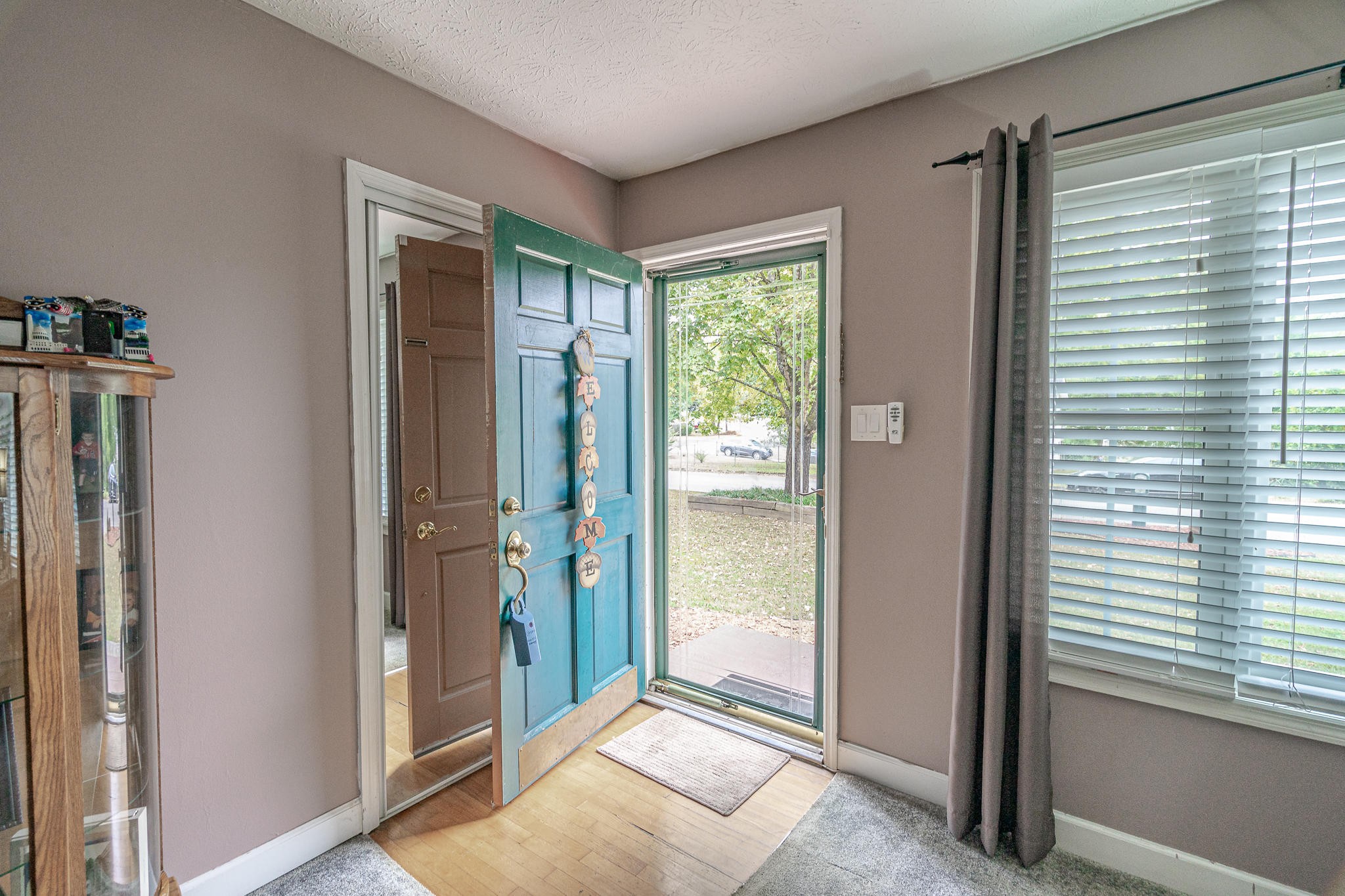 22 Lindale Lane Oak Ridge, TN 37830 - Photo 3 of 26 a view of a room that has a large window