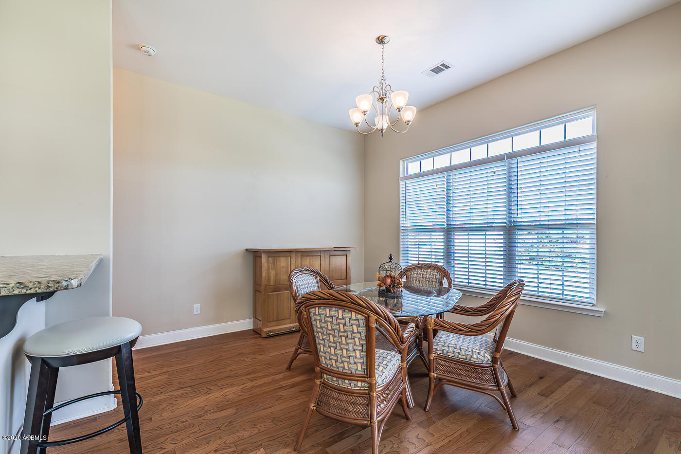 55 Providence Way Ridgeland, SC 29936 - Photo 19 of 42 19 Dining