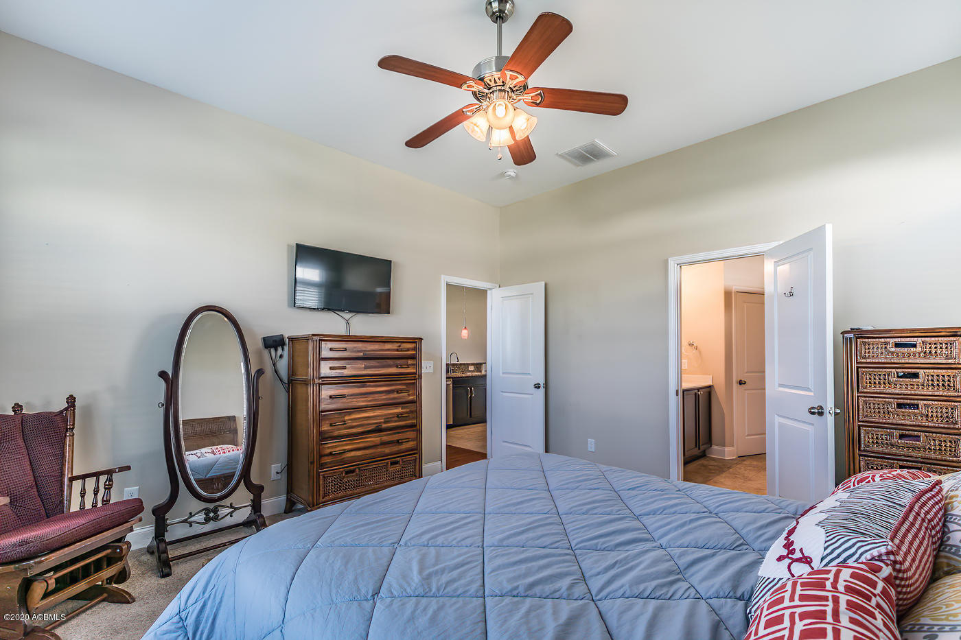 55 Providence Way Ridgeland, SC 29936 - Photo 25 of 42 25 Primary suite