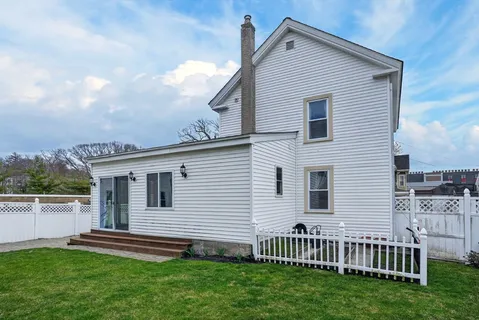 $425,000 | 15 Manning Street, Marlborough, MA 01752