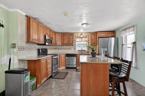 $425,000 | 15 Manning Street, Marlborough, MA 01752