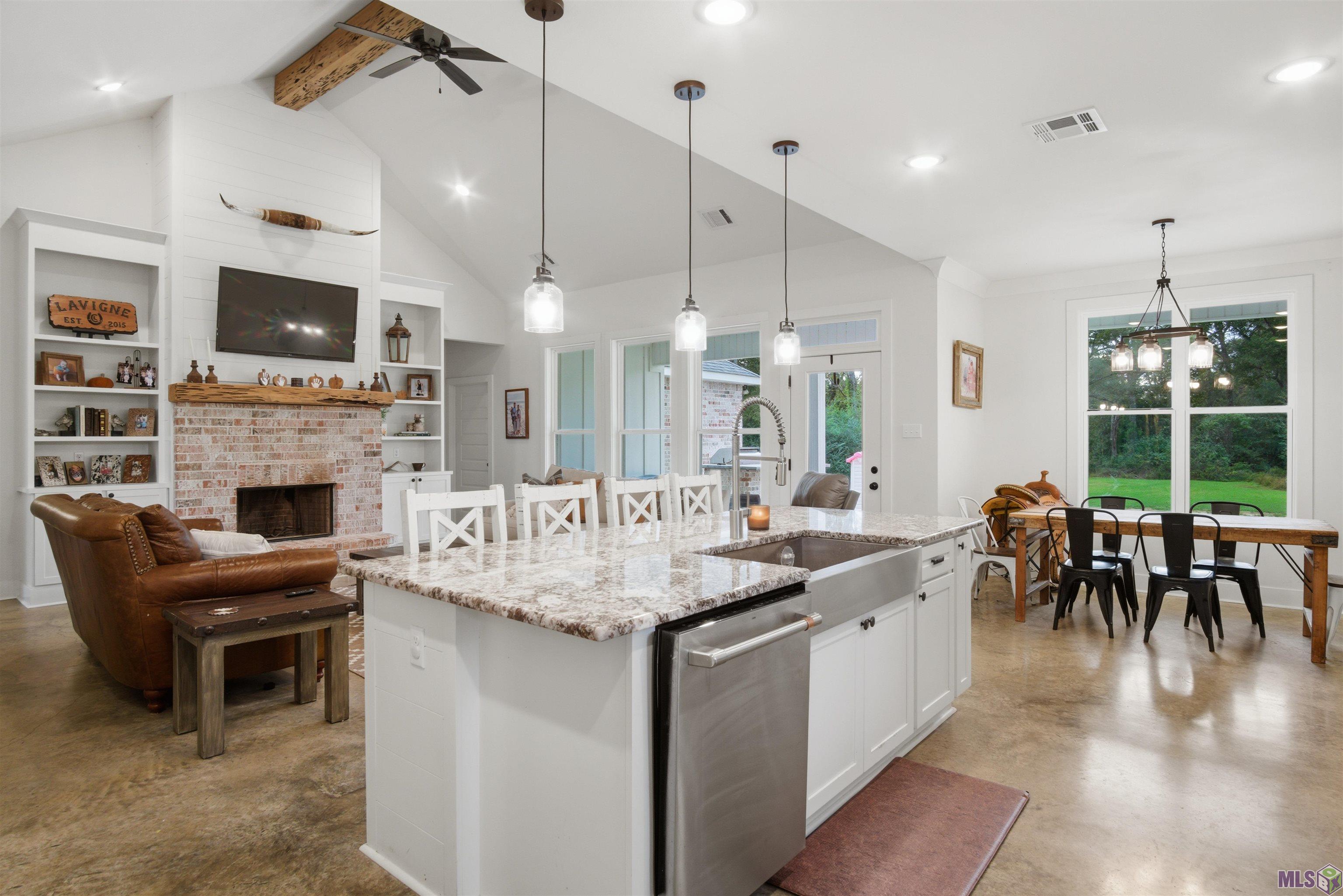 771 Carrier Road Pine Grove, LA 70453 - Photo 2 of 29