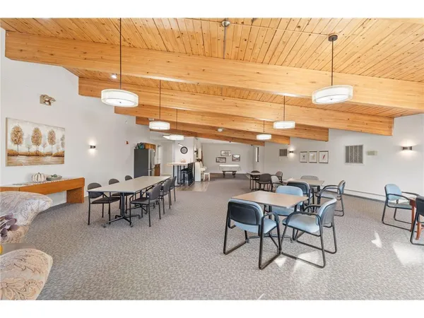 $120,000 | 2670 Oxford Street North, Unit 202, Roseville, MN 55113